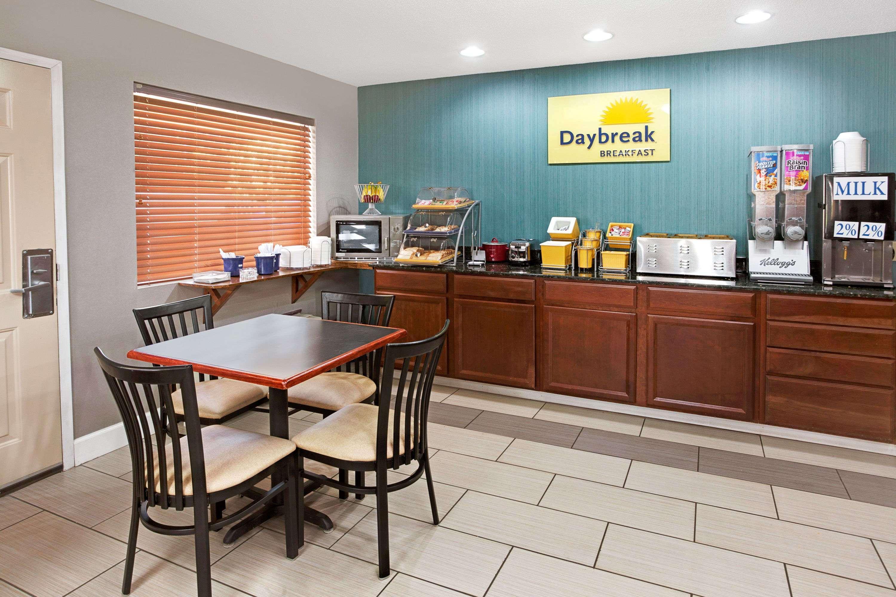 Days Inn By Wyndham Acworth Exterior foto